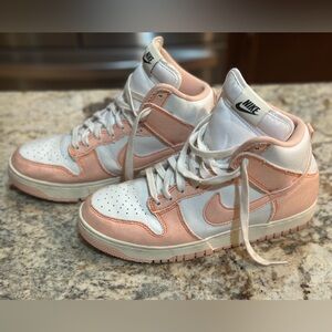 Nike dunks 1985’s Arctic Orange